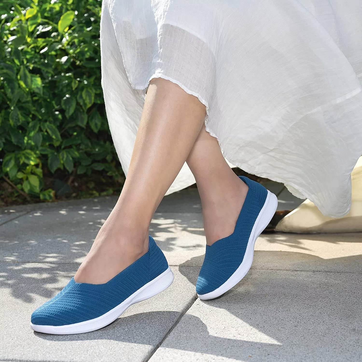 Womens Slip On Walking Shoes Breathable Mesh Casual Flats Shoes Low-Top Lightweight Loafers