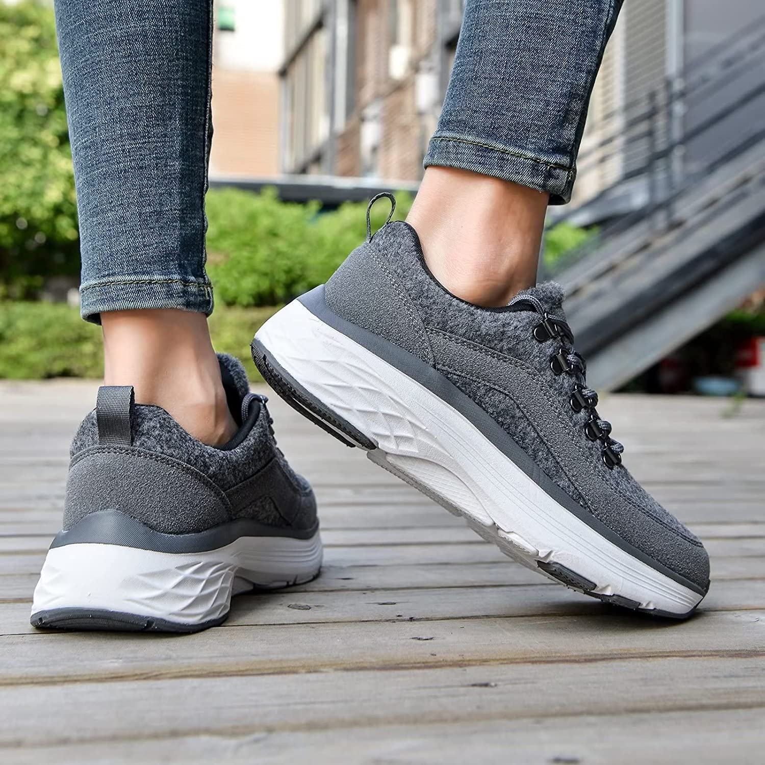 Womens Winter Walking Shoes Comfortable Non-Slip Sneaker Ladies Lace-up Warm Tennis Shoes