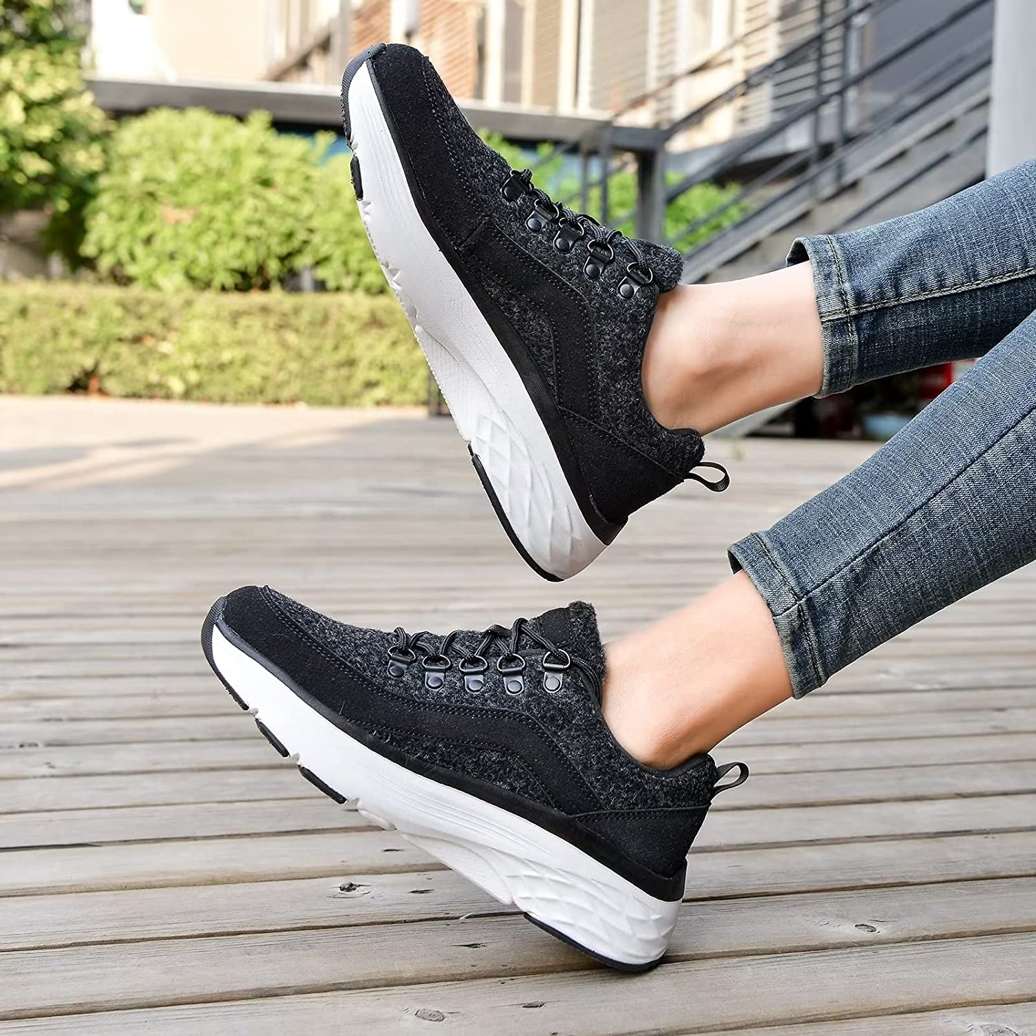 Womens Winter Walking Shoes Comfortable Non-Slip Sneaker Ladies Lace-up Warm Tennis Shoes